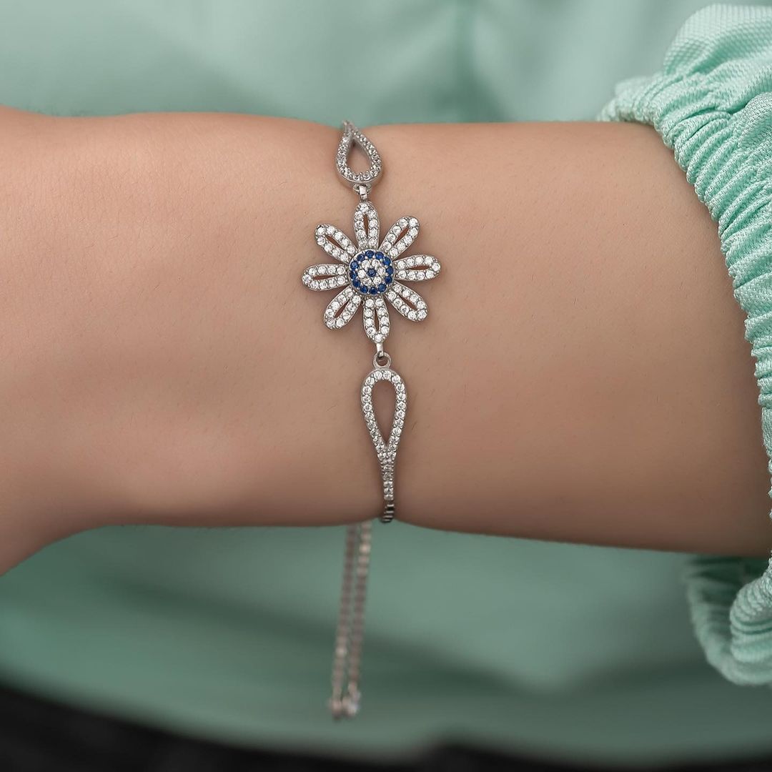 Eye Flower Blue And White Round Brilliant Cut Signity Diamond Cluster And Pave Bracelet | Adjustable Bracelet For Her | Anniversary Gift Bracelet For Wife