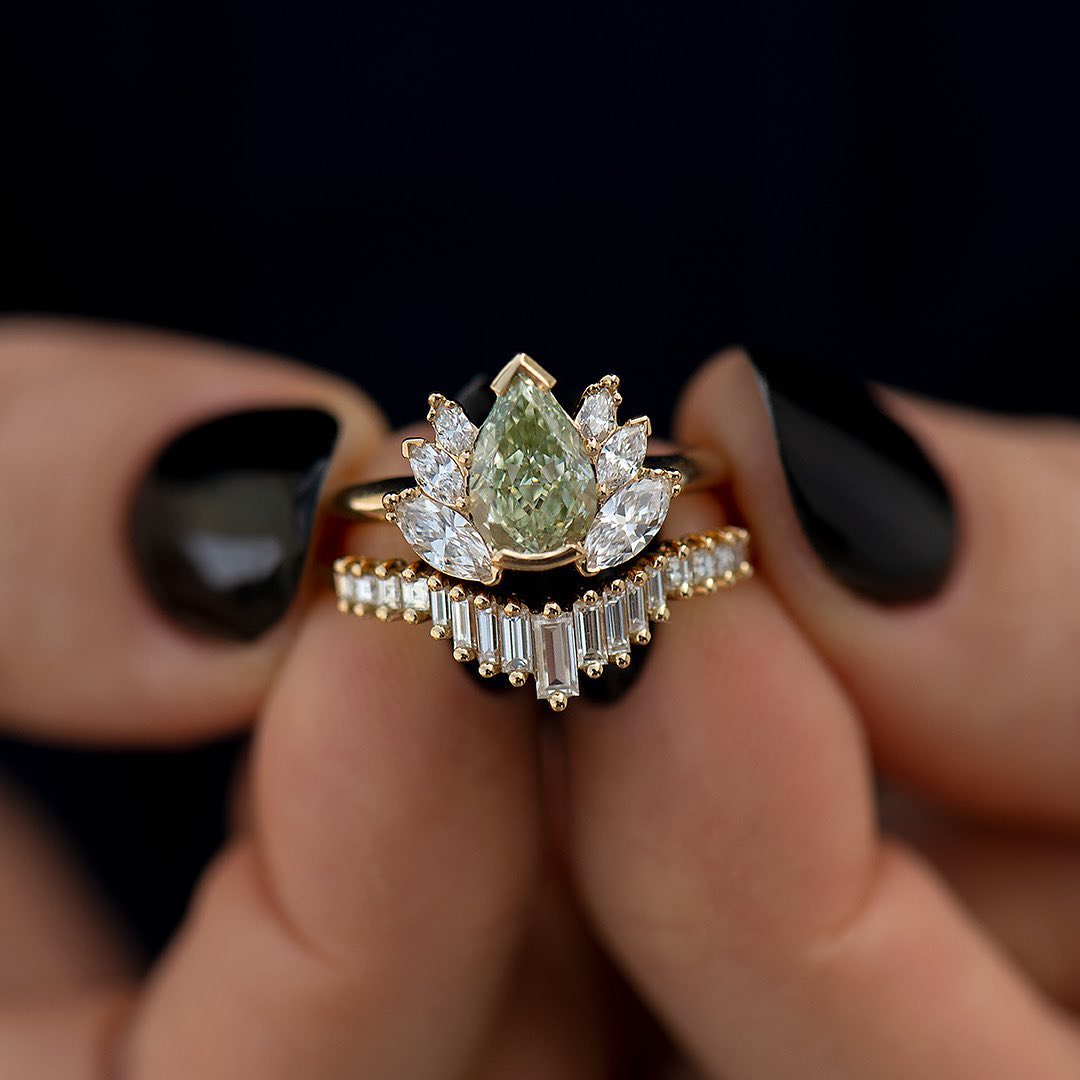 2.6Ct Green Pear Cut Solitaire Ring Set | Engagement Ring Set | Luxury Jewelry | Beautiful Ring Set