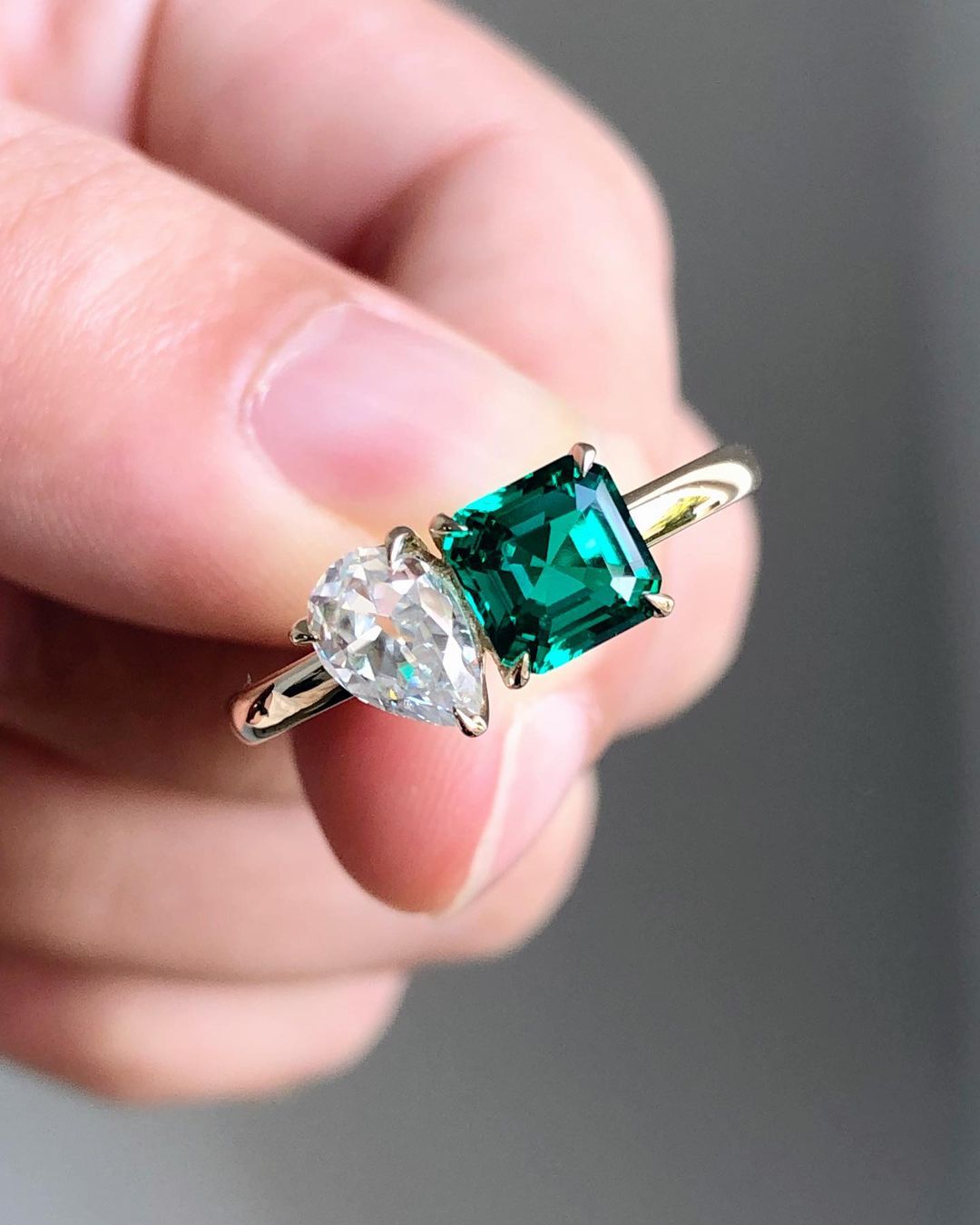 2.85Ct White Pear And Green Asscher Cut Two Stone Ring | Toi Et Moi Ring | Engagement Ring