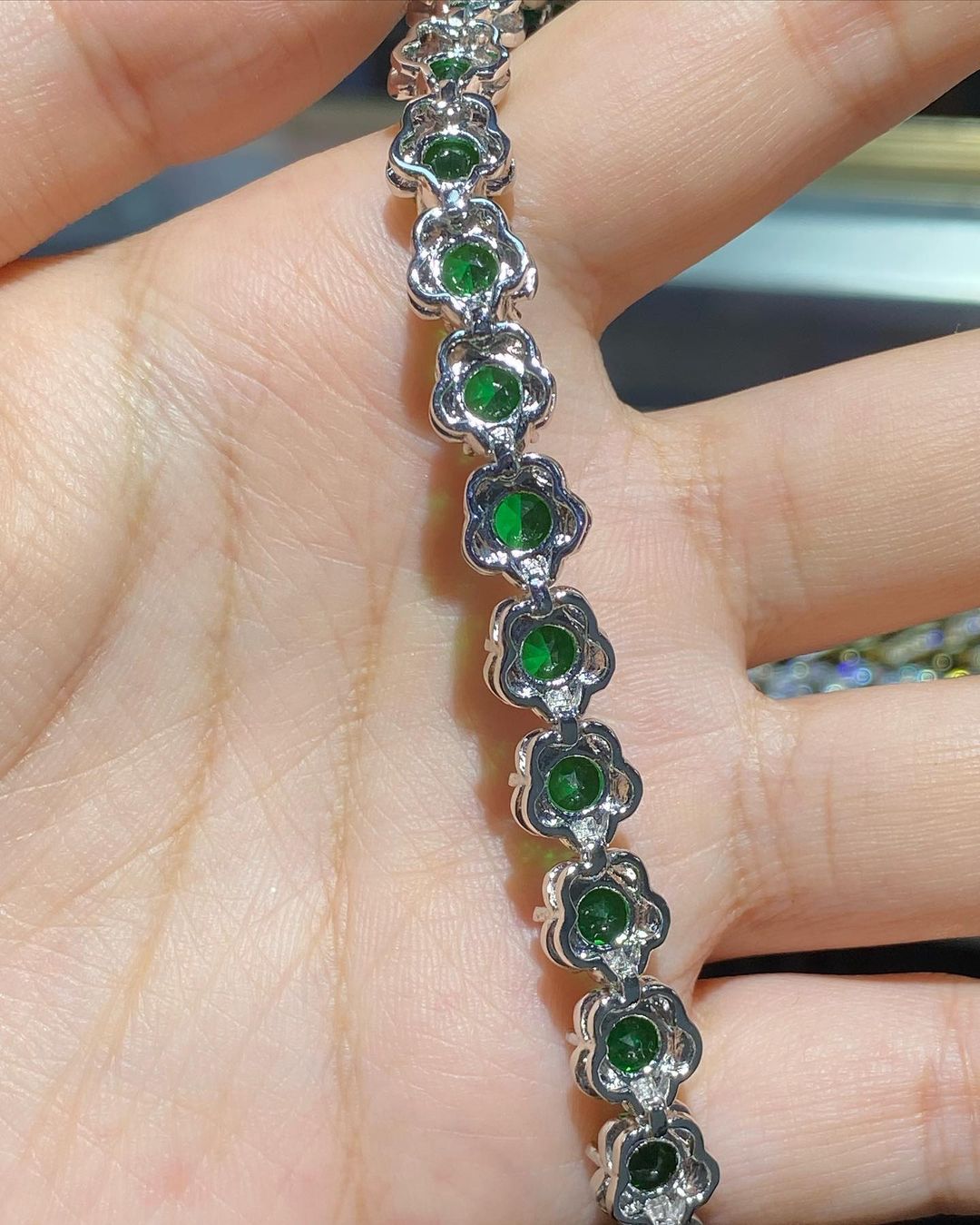 Green Round Brilliant Cut Signity Diamond Prong Set Tennis Bracelet | First Communication Gift For Girlfriend | Everyday Elegance Jewelry Bracelet