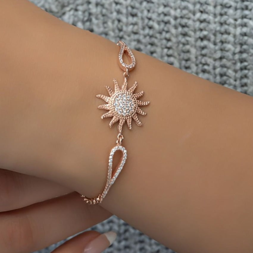 Sun Shape White Round Brilliant Cut Signity Diamond Cluster Bracelet | Engagement Gift Bracelet For Fiancee | Fashion Jewelry For Women