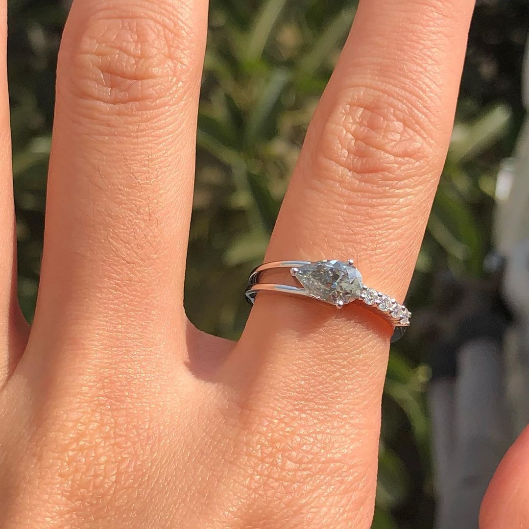 2.55Ct White Pear Cut Solitaire Ring | Trendy Ring For Her | Engagement Ring For Fiancée | Minimalist Ring For Women