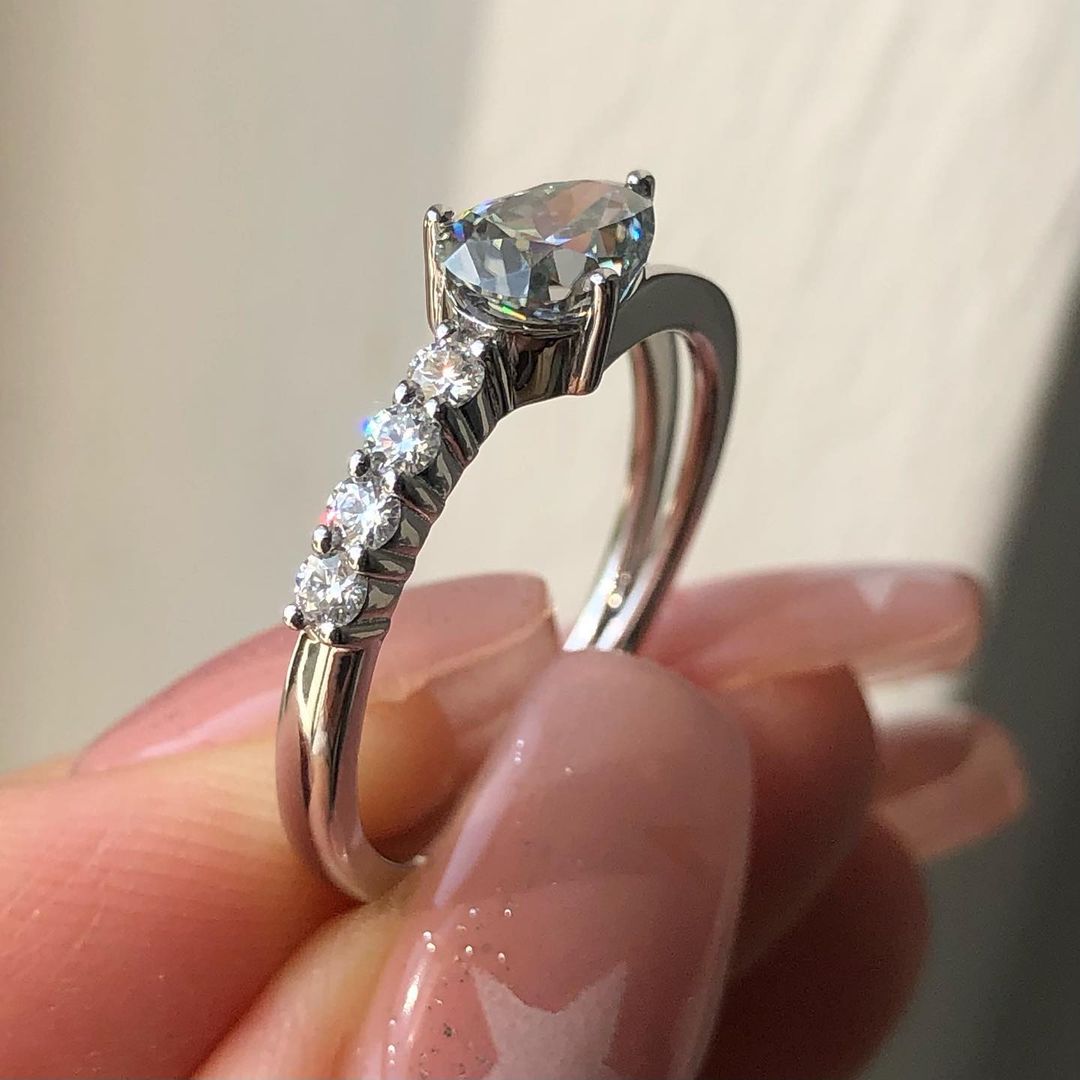 2.55Ct White Pear Cut Solitaire Ring | Trendy Ring For Her | Engagement Ring For Fiancée | Minimalist Ring For Women