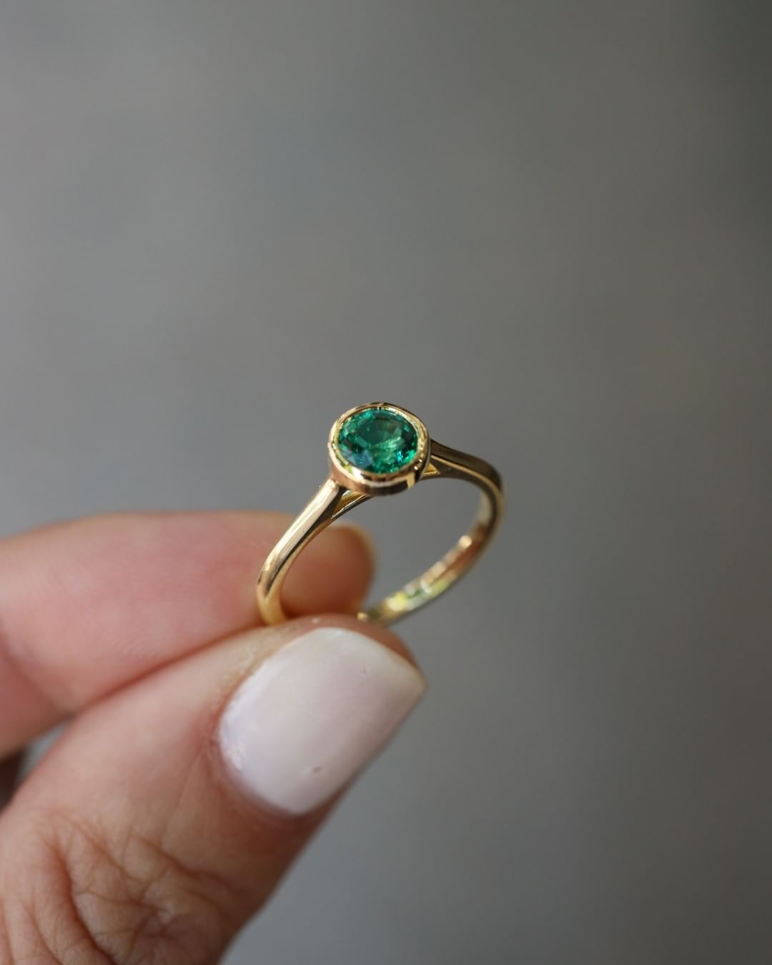 2.2Ct Green Round Cut Bezel Ring | Promise Ring For Her | Simple Ring | Gift For Women