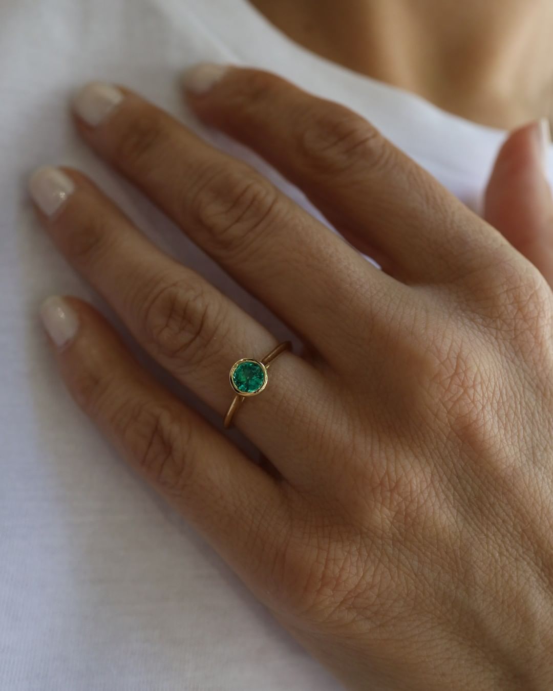 2.2Ct Green Round Cut Bezel Ring | Promise Ring For Her | Simple Ring | Gift For Women