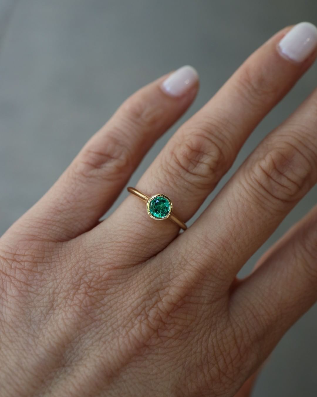 2.2Ct Green Round Cut Bezel Ring | Promise Ring For Her | Simple Ring | Gift For Women
