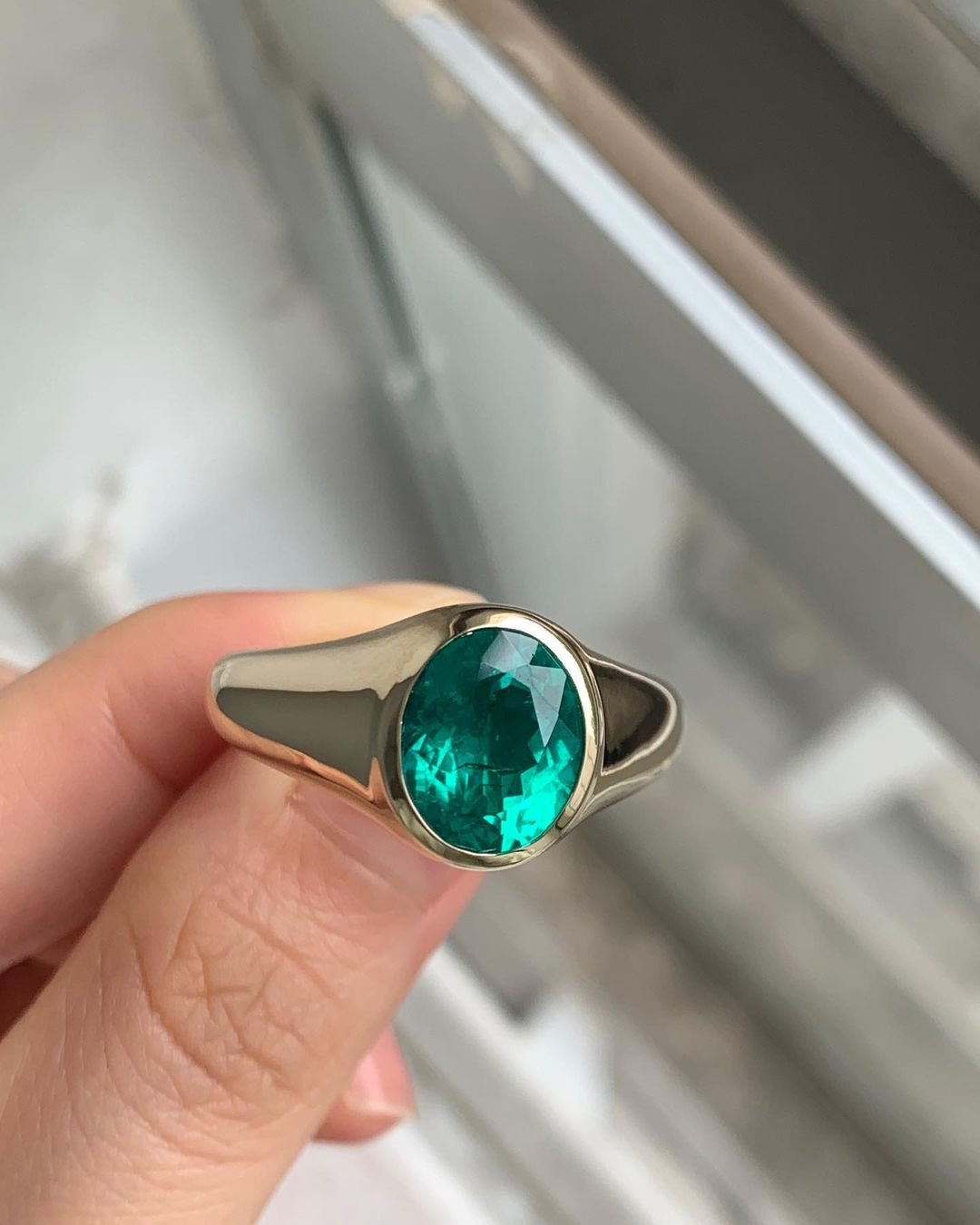 3.20Ct Green Oval Cut Bezel Ring | Daily Wear Ring | Birthstone Ring | Simple Ring