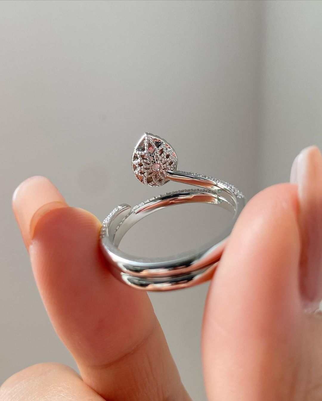 2.77Ct Light Pink Pear Cut Halo Ring Set | Special Occasion Ring Set | Luxury Jewelry