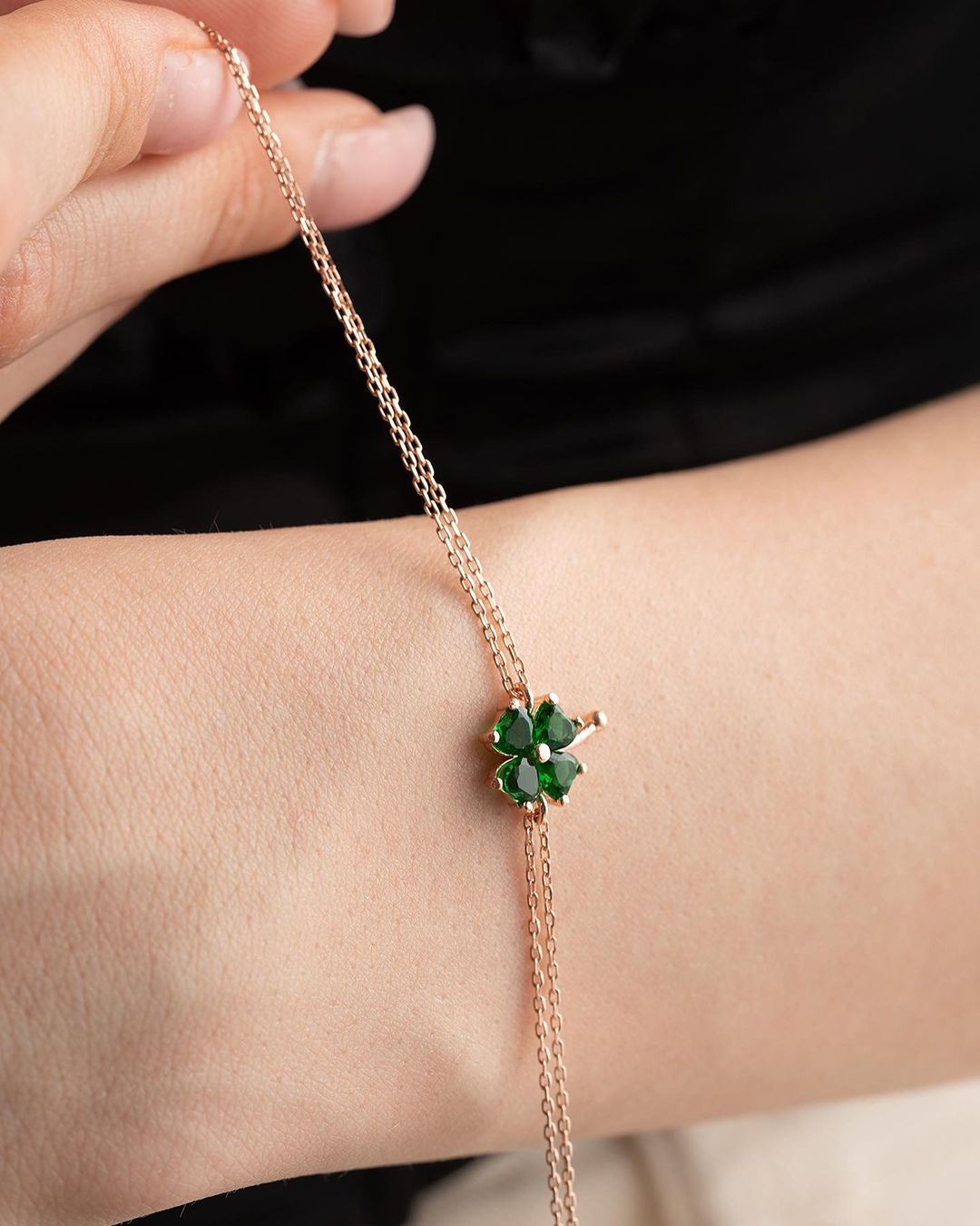 Flower Shape Green Heart Brilliant Cut Signity Diamond Prong Set Bracelet | Birthday Gift Bracelet For Her | Everyday Jewelry For Women