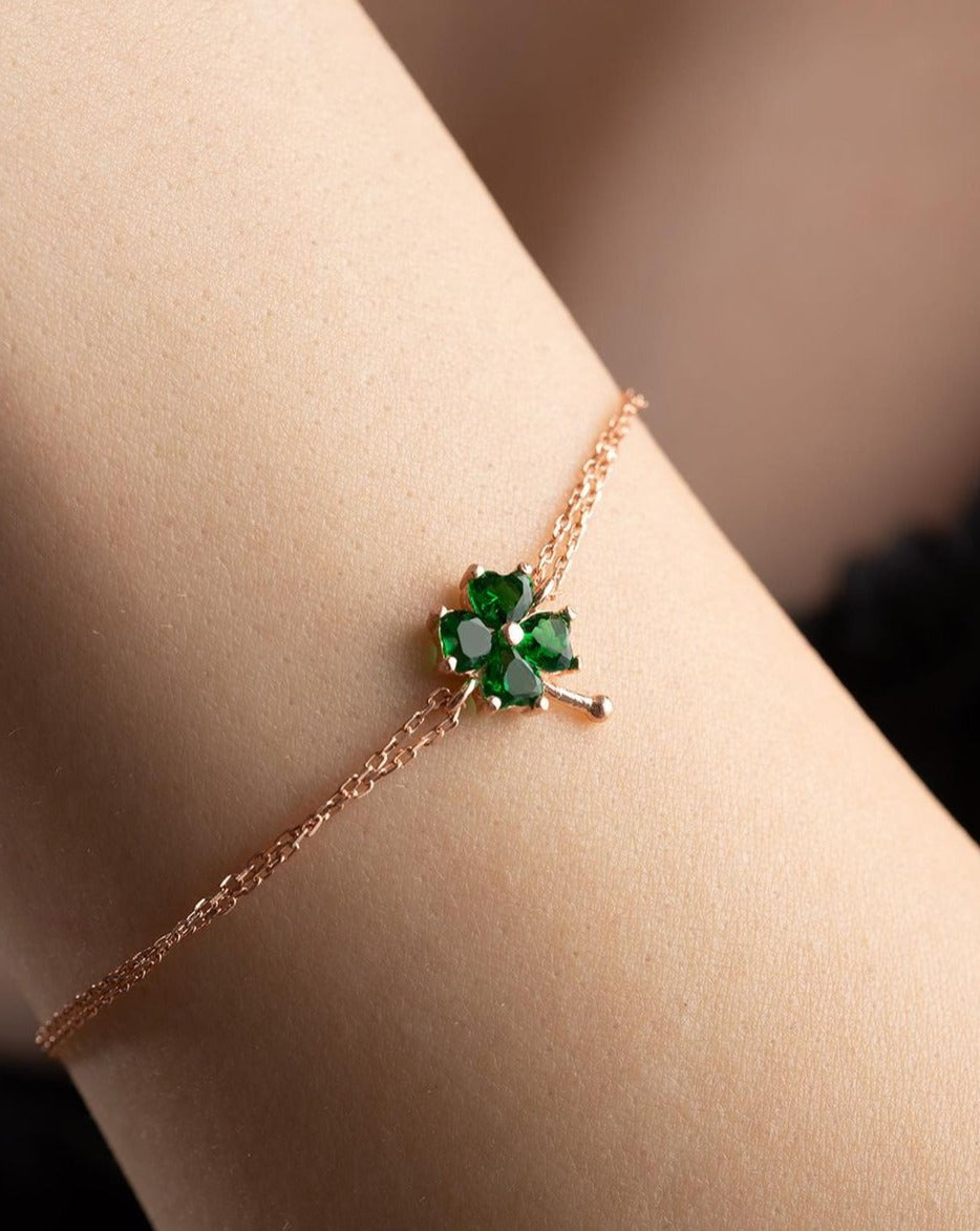 Flower Shape Green Heart Brilliant Cut Signity Diamond Prong Set Bracelet | Birthday Gift Bracelet For Her | Everyday Jewelry For Women