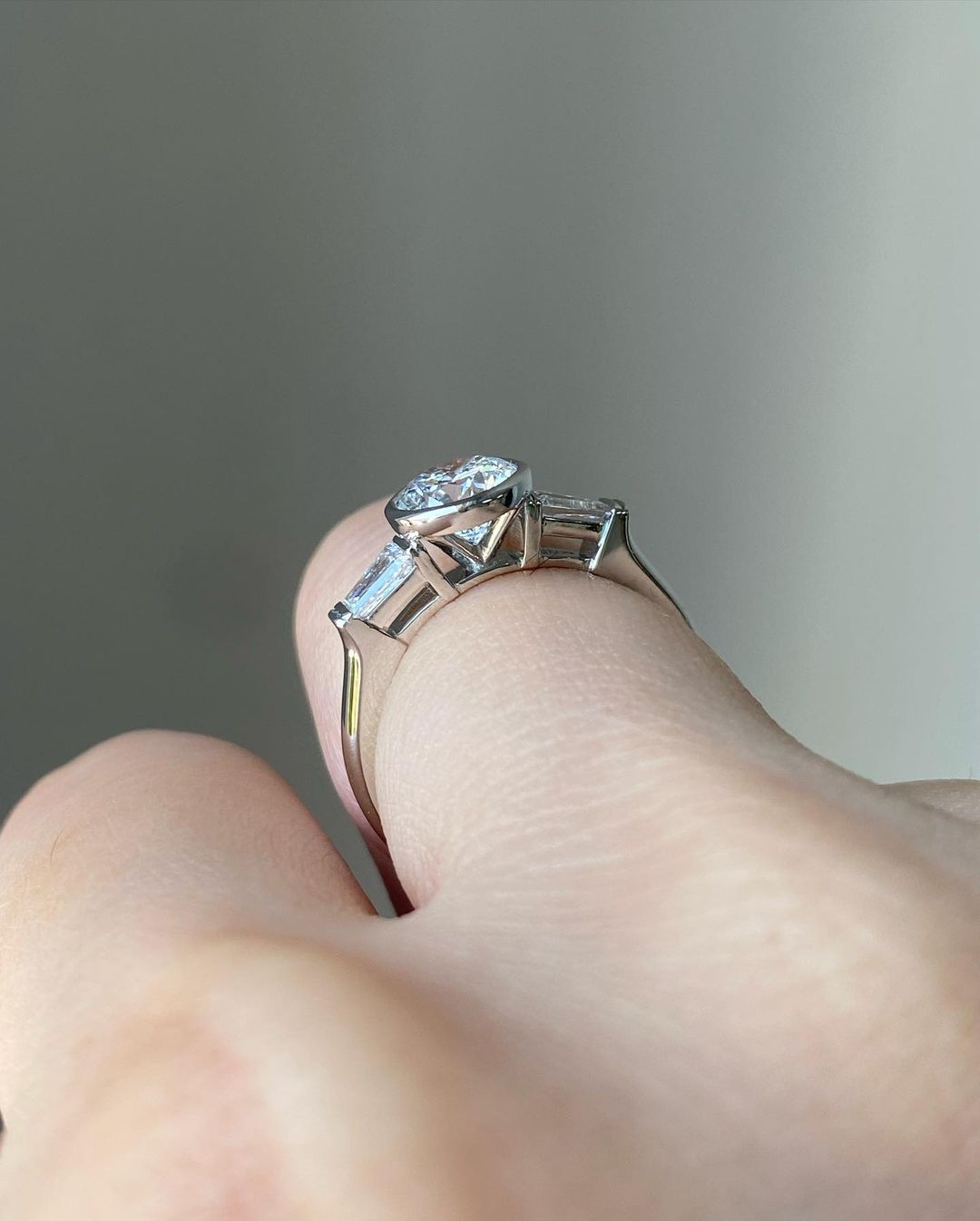 2.60Ct White Round Cut Bezel Ring | Anniversary Gift Ring For Wife | Customize Ring For Women