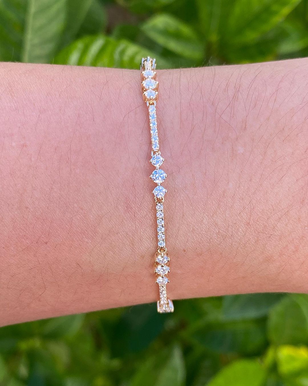 White Round Brilliant Cut Signity Diamond Tennis Bracelet For Her | Wedding Gift Bracelet For Her | Elegant Design Bracelet