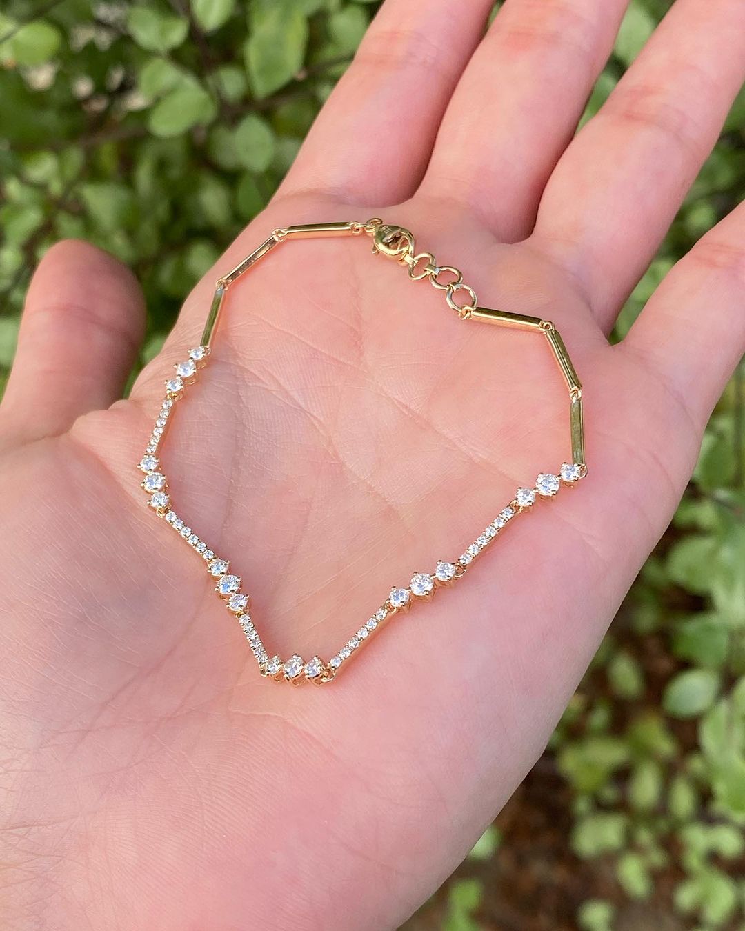 White Round Brilliant Cut Signity Diamond Tennis Bracelet For Her | Wedding Gift Bracelet For Her | Elegant Design Bracelet