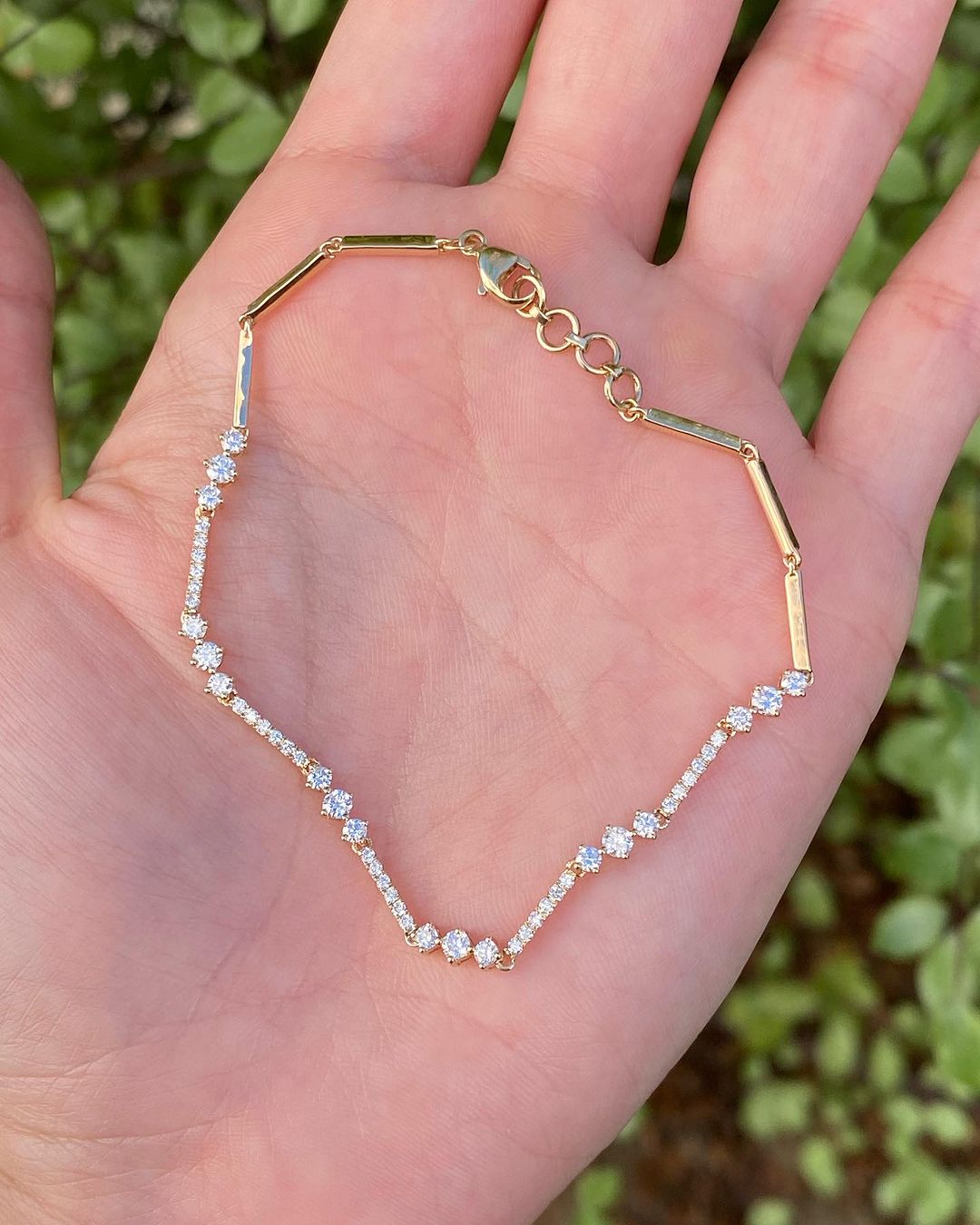 White Round Brilliant Cut Signity Diamond Tennis Bracelet For Her | Wedding Gift Bracelet For Her | Elegant Design Bracelet