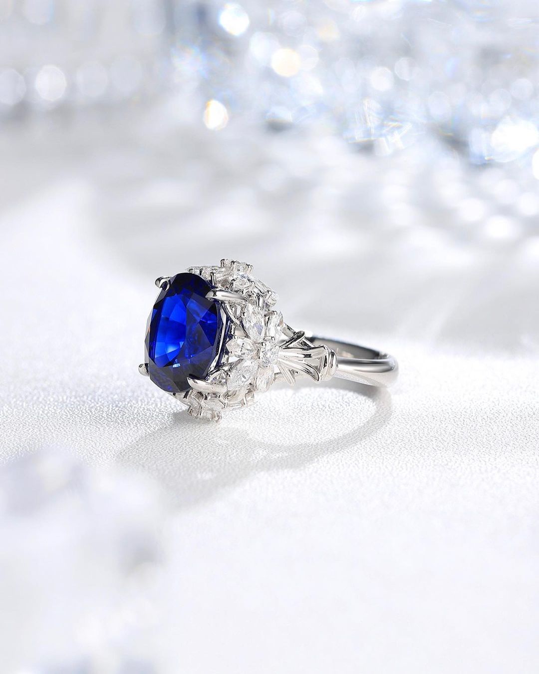 3.2CT Blue Oval Cut Halo Ring | Party Wear Ring For Women | Fashion Jewelry | Gift For Her
