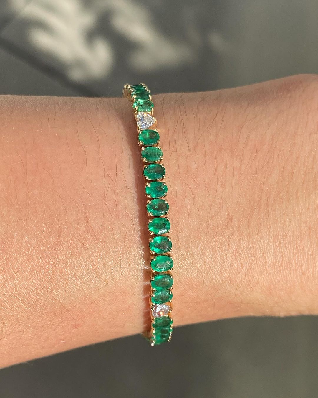 Green Oval And White Heart Brilliant Cut Signity Diamond Prong Set Tennis Bracelet For Women | Birthday Gift Bracelet For Her | Fashionable Gift Bracelet For Girls