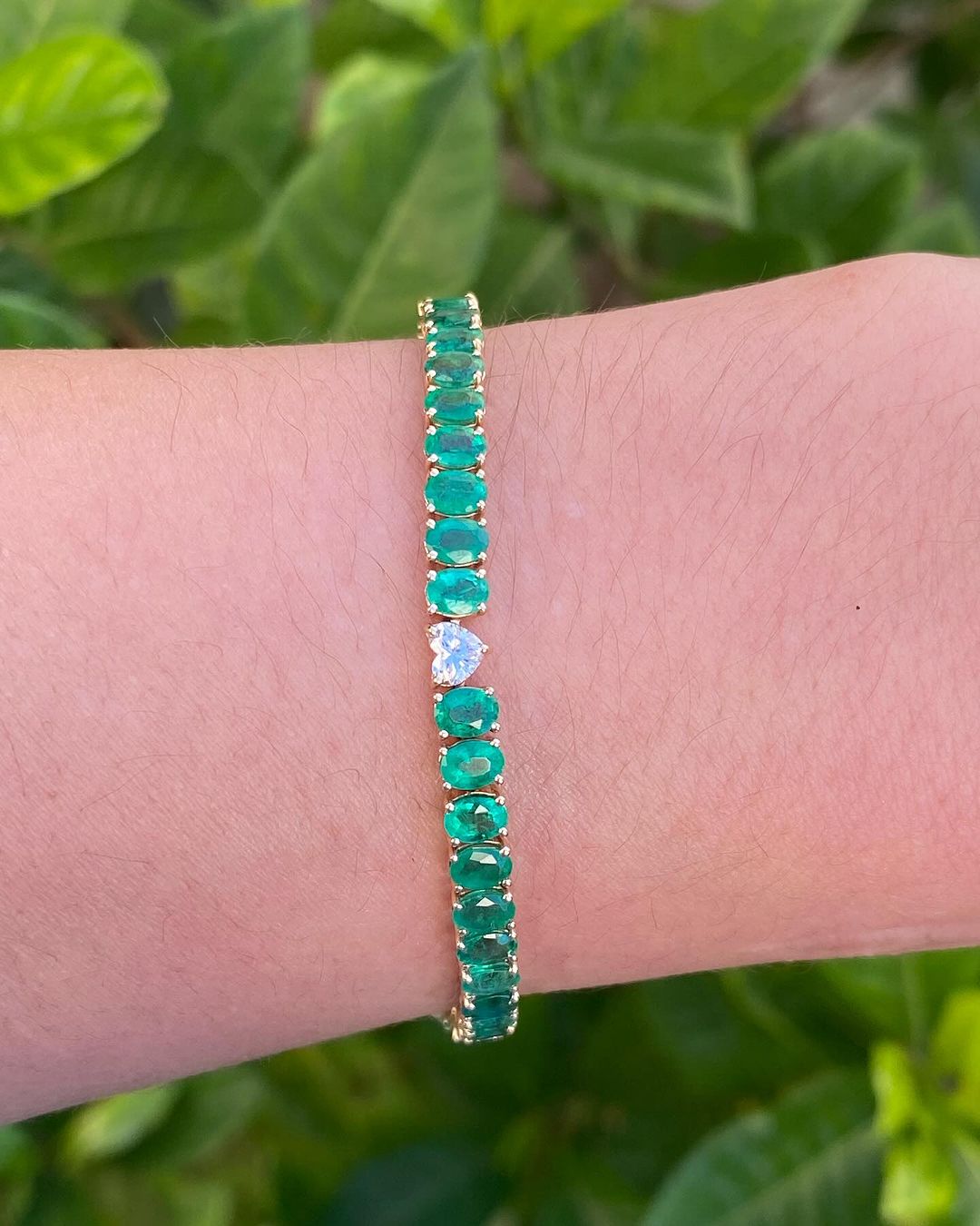 Green Oval And White Heart Brilliant Cut Signity Diamond Prong Set Tennis Bracelet For Women | Birthday Gift Bracelet For Her | Fashionable Gift Bracelet For Girls
