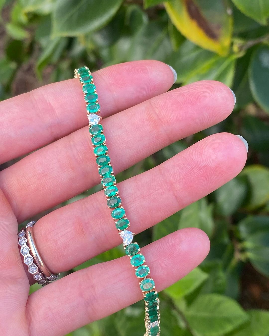 Green Oval And White Heart Brilliant Cut Signity Diamond Prong Set Tennis Bracelet For Women | Birthday Gift Bracelet For Her | Fashionable Gift Bracelet For Girls