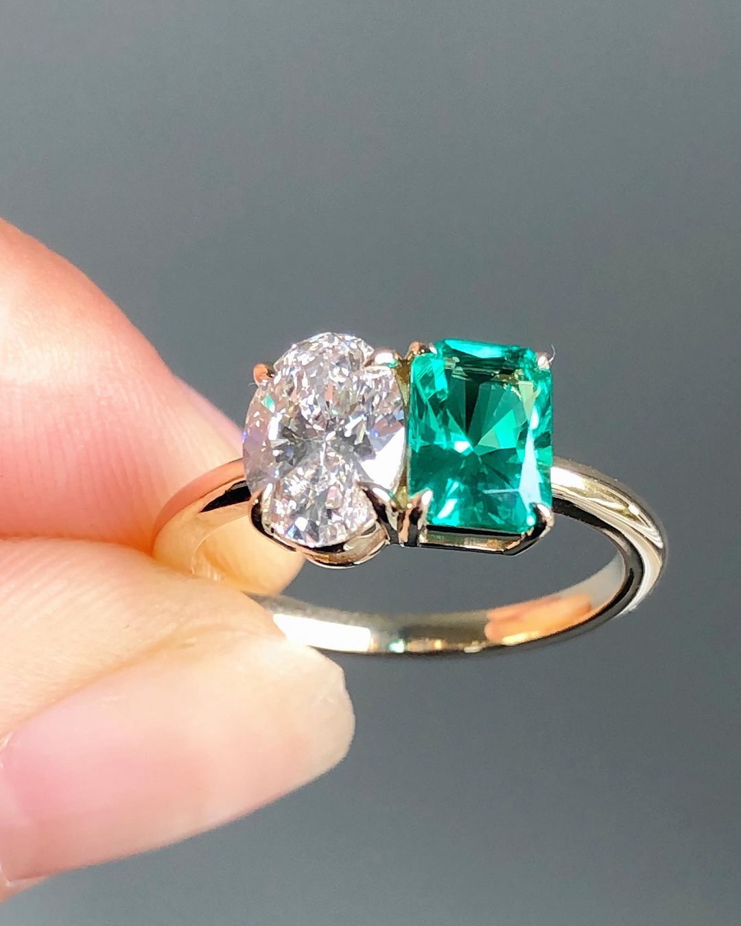 2.6Ct White Oval And Green Radiant Cut Two Stone Ring | Birthday Gift Ring | Toi ET Moi Ring | Gift For Her