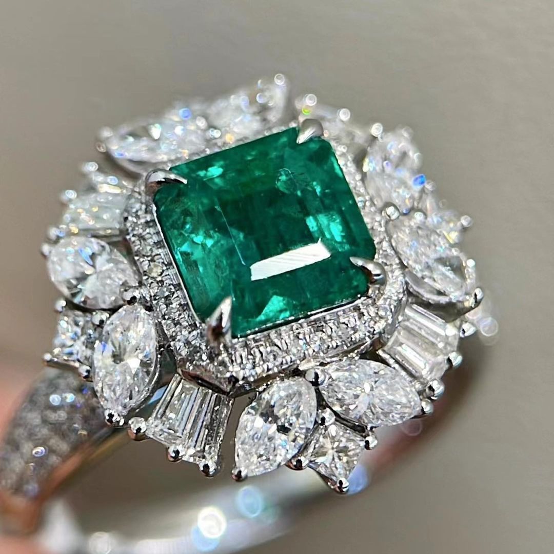 2.8Ct Green Asscher Cut Halo Ring | Party Wear Ring | Elegant Ring | Statement Ring