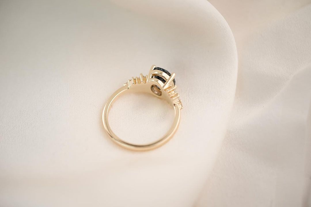 3.4CT Blue Oval Cut Solitaire Ring | Special Occasion Ring | Awesome Ring | Elegant Ring