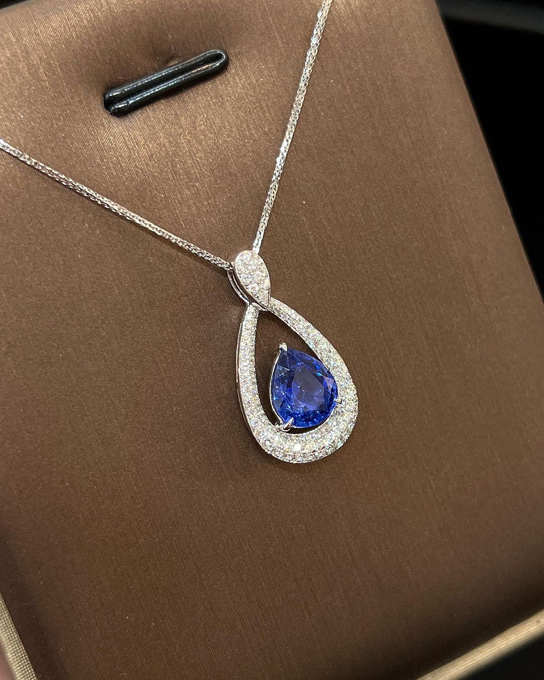 Delicate 2.80Ct Blue Pear Cut Solitaire Pendant | Designer Pendant | Luxury Jewelry | Fashionable Jewelry Collection