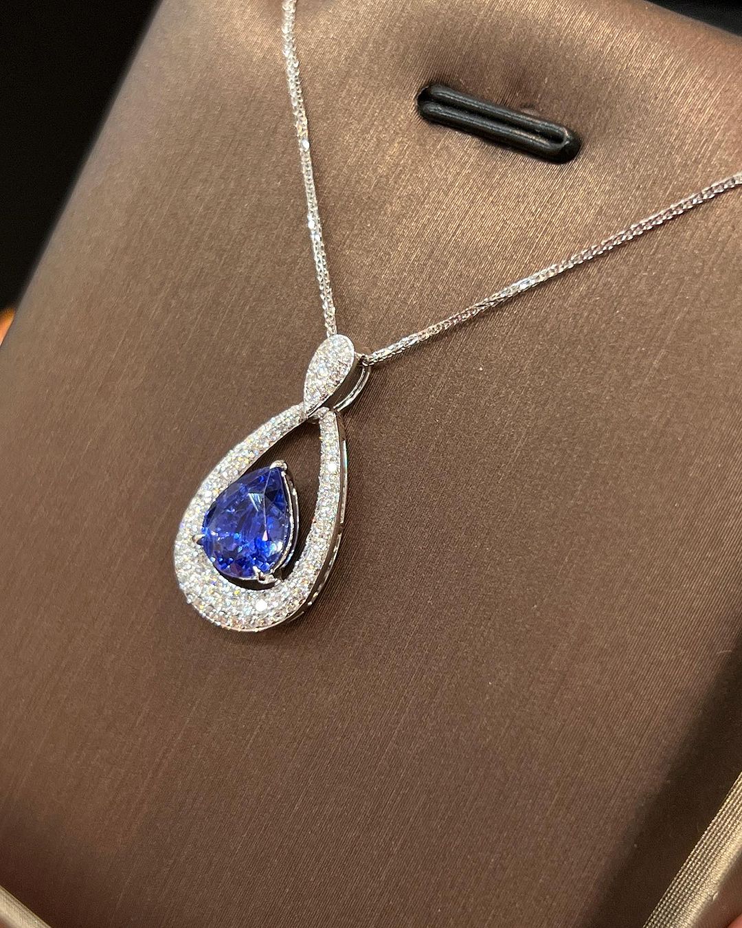 Delicate 2.80Ct Blue Pear Cut Solitaire Pendant | Designer Pendant | Luxury Jewelry | Fashionable Jewelry Collection