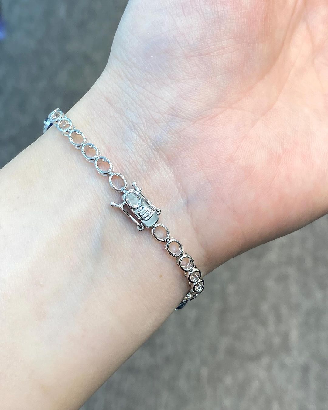 Blue Oval Brilliant Cut Signity Diamond Halo Bracelet For Her | Anniversary Gift Bracelet For Wife | Luxury Jewelry For Her