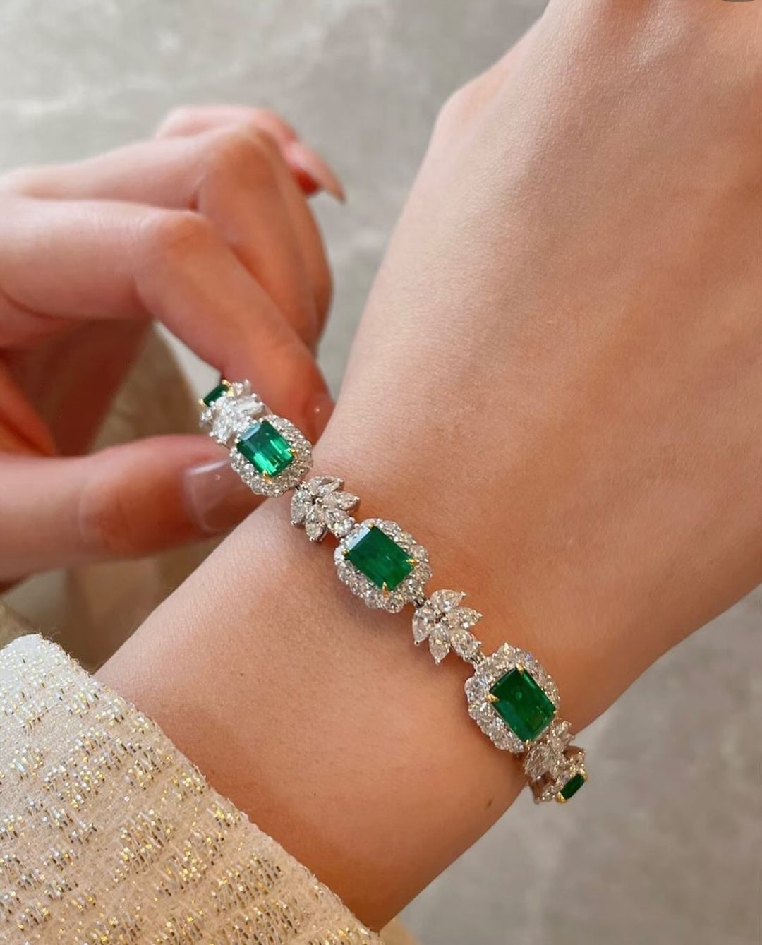 Green Emerald Brilliant Cut Signity Diamond Halo With Cluster Bracelet | Wedding Jewelry Gift Bracelet For Bridal | Stylish Engagement Gift For Love