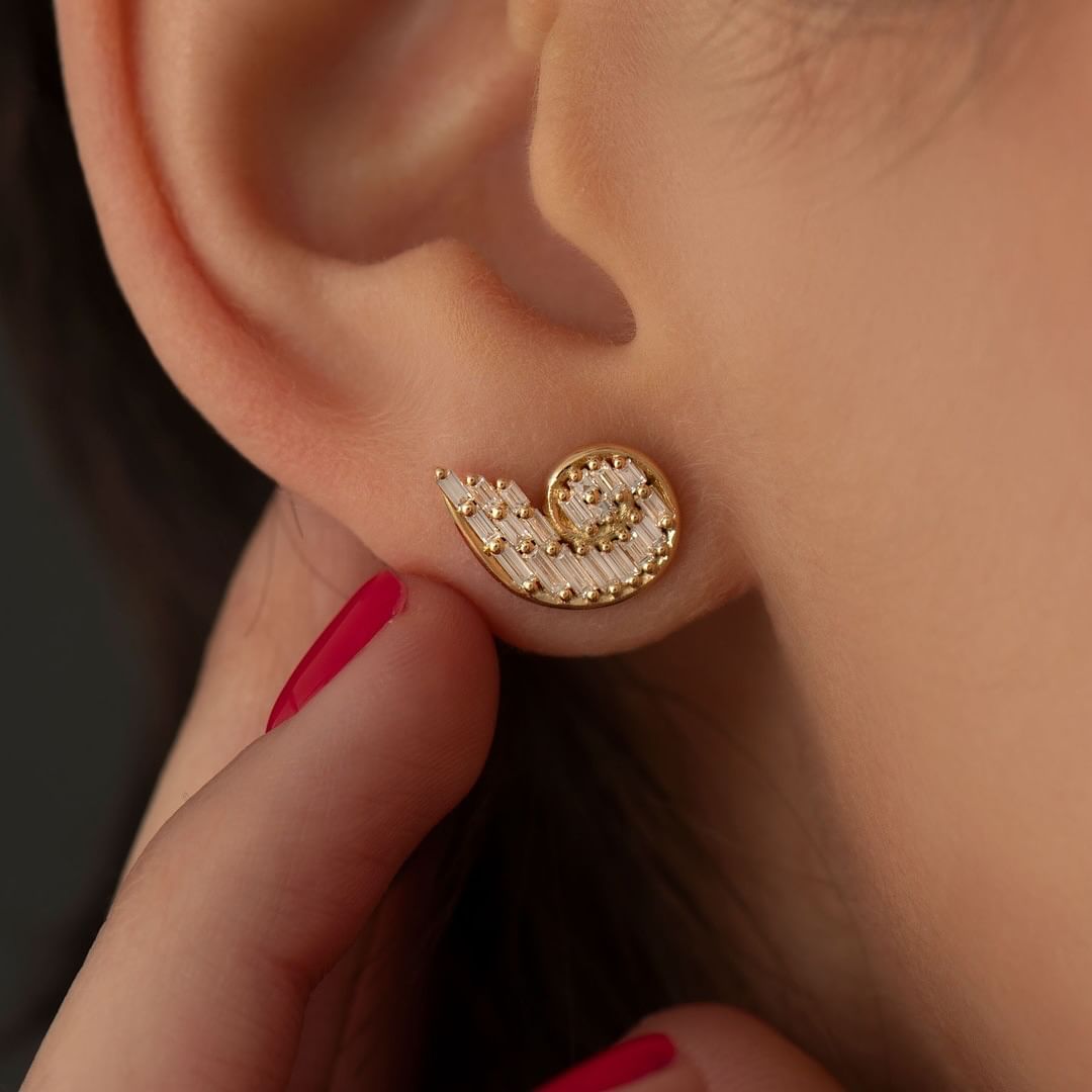 White Baguette Cut Cubic Zirconia Prong Set Ear Climber Earring For Her | Bridesmaid Engagement Gift Earring | Celebrity Style Earring