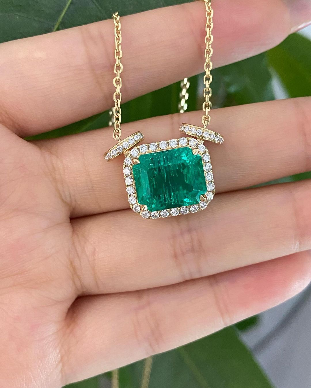 3.50Ct Green Emerald Cut Halo Pendant | Stunning Pendant For Her | Stylish Pendant For Women | Fashion Jewelry