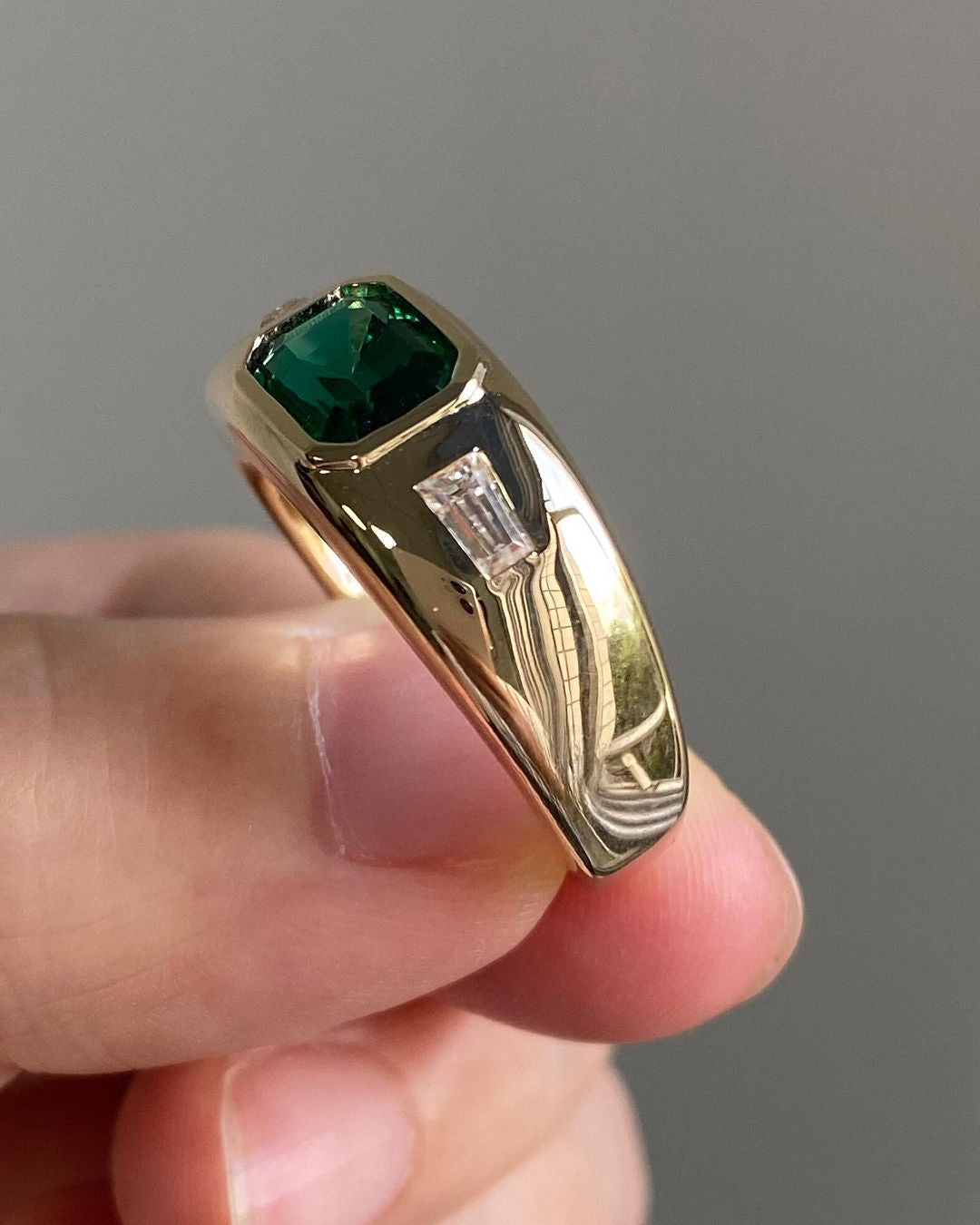 2.8Ct Green Emerald Cut Bezel Set And Three Stone Ring | Anniversary Gift Ring For Wife | Personalized Gift | Timeless Design