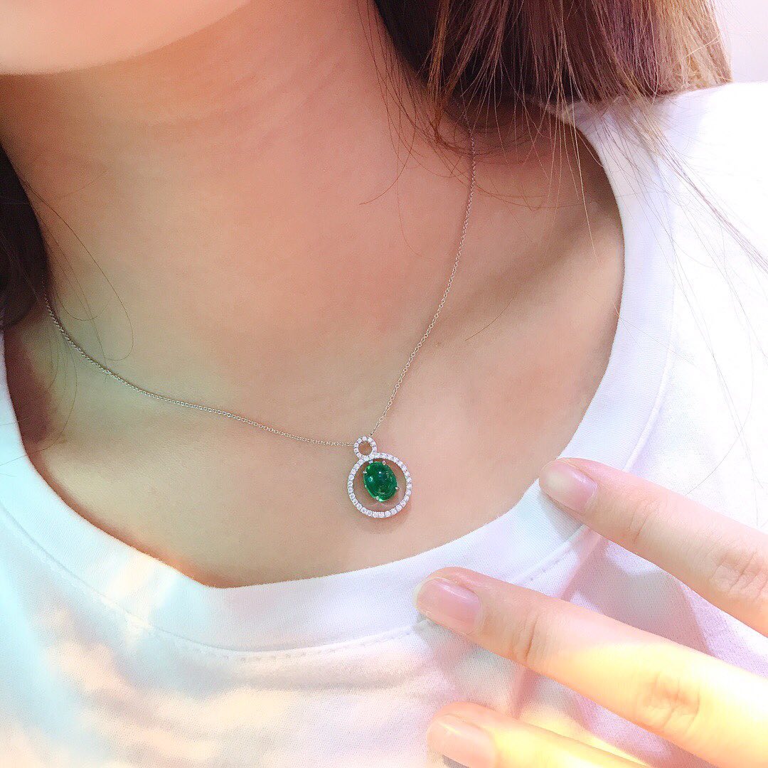 Round Shape 2.70Ct Green Oval Cut Solitaire Pendant | Engagement Gift Pendant For Her | Minimalist Pendant | Fashion Jewelry