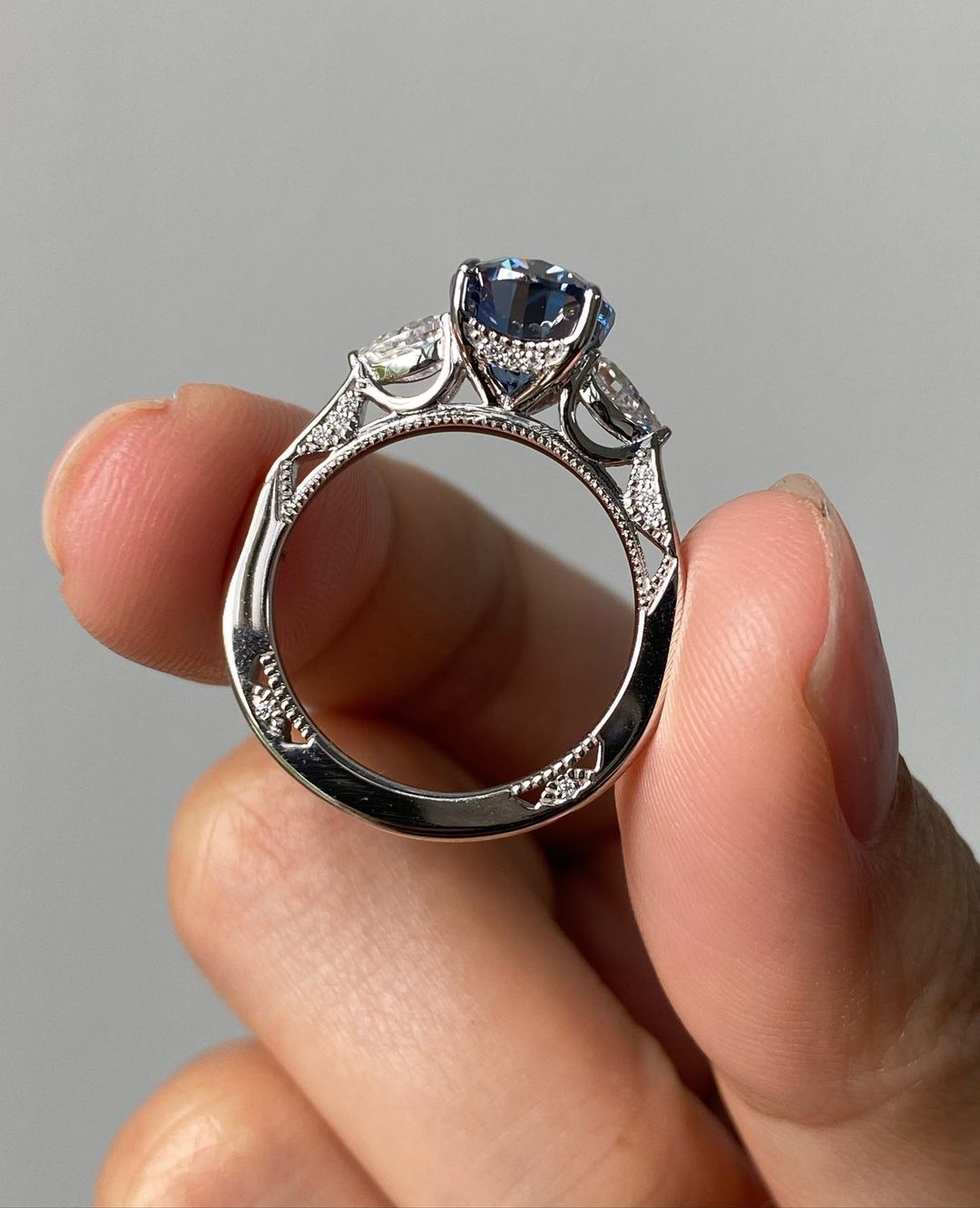 3.10Ct Blue Oval Cut Solitaire Ring | Anniversary Gift Ring | Vintage Ring For Her | Perfect Gift Ring For Mother