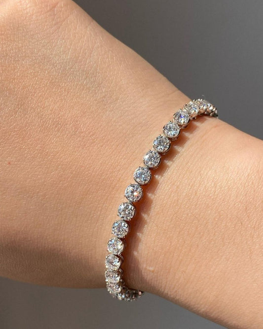 White Round Cut Brilliant Cut Signity Diamond Prong Set Tennis Bracelet | First Communication Gift Bracelet | Classic Design Tennis Bracelet