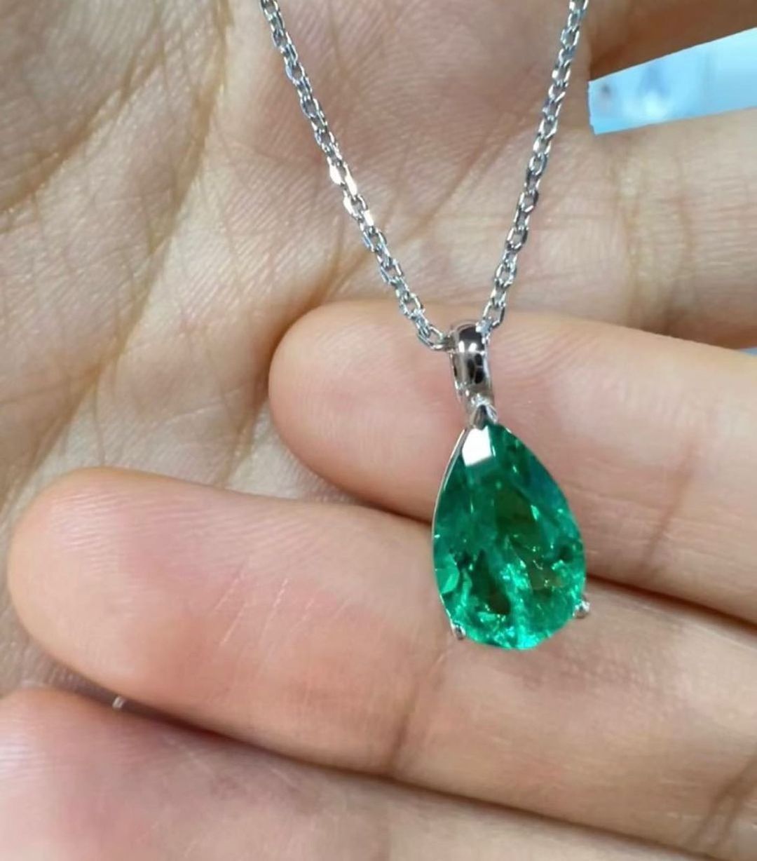 2.80Ct Green Pear Cut Solitaire Pendant | Delicate Solo Diamond Pendant | Daily Wear Pendant For Women | Birthstone Pendant