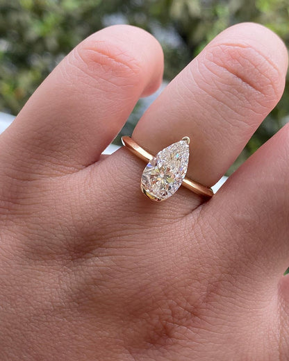 2.5Ct White Pear Cut Solitaire Ring | Engagement Ring For Fiancee | Gift For Women | Delicate Solo Diamond Ring
