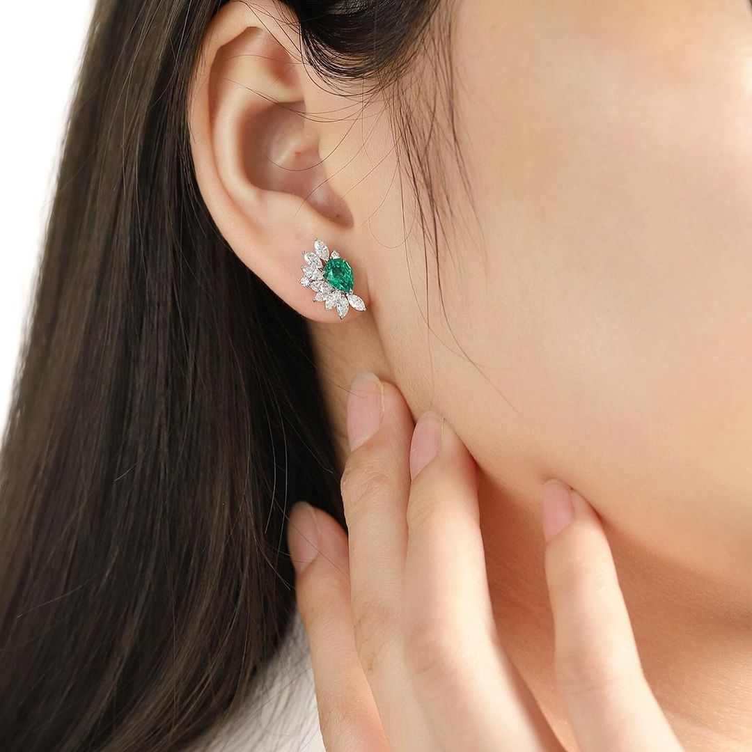 Green Pear Cut Cubic Zirconia Solitaire With Cluster Stud Earrings | Bridesmaid Gift Stud Earring | Beautiful Earrings For Ladies